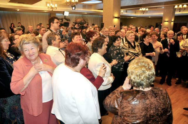 revelionul-pensionarilor-2_640x425